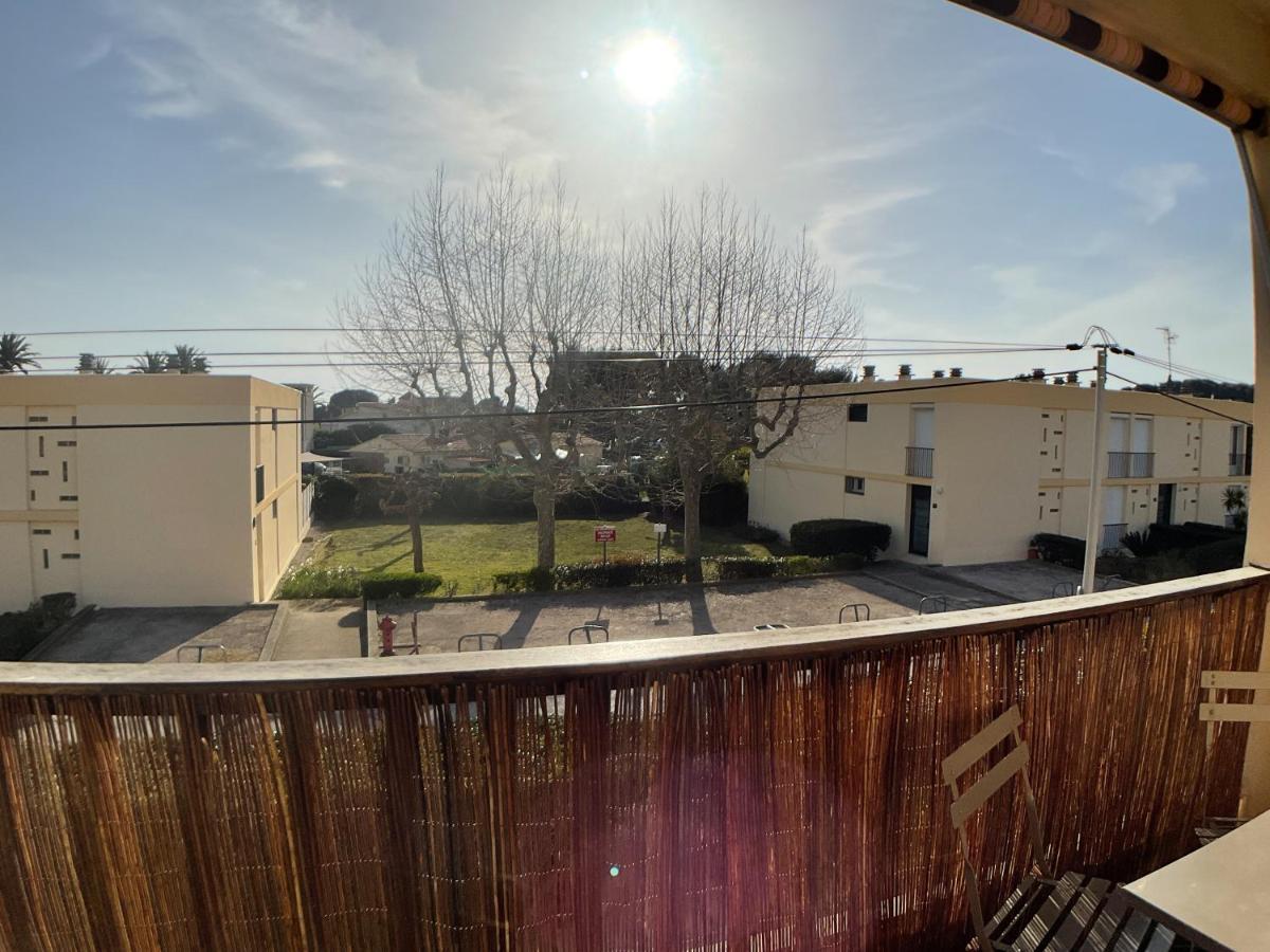 Appartement T3 Tout Confort A 500M De La Mer Saint-Cyr-sur-Mer Kültér fotó