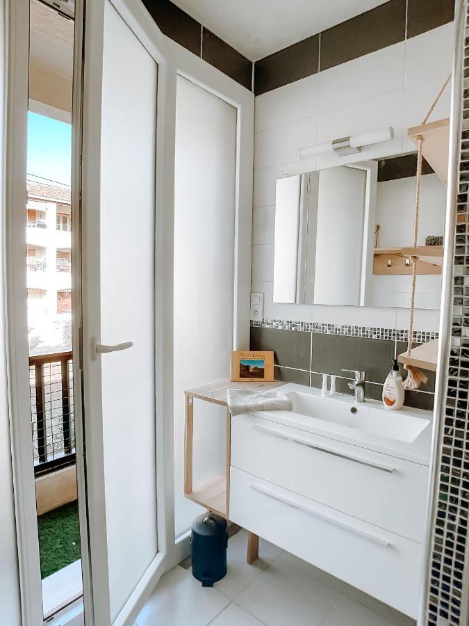 Appartement T3 Tout Confort A 500M De La Mer Saint-Cyr-sur-Mer Kültér fotó
