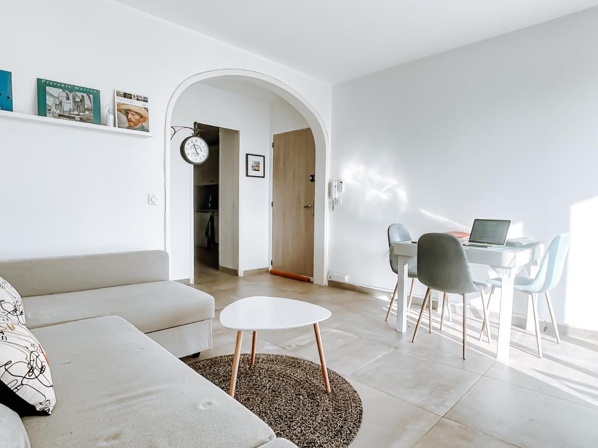 Appartement T3 Tout Confort A 500M De La Mer Saint-Cyr-sur-Mer Kültér fotó