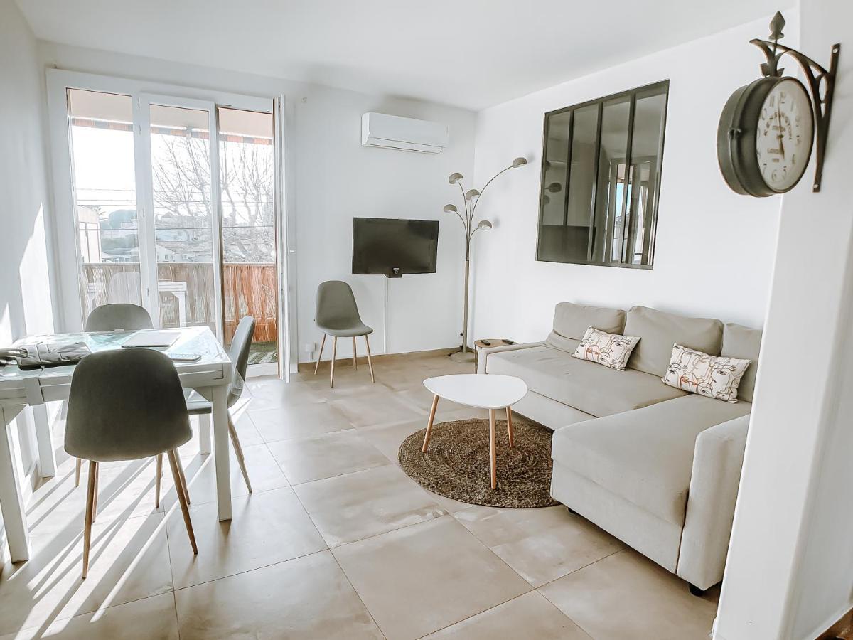 Appartement T3 Tout Confort A 500M De La Mer Saint-Cyr-sur-Mer Kültér fotó